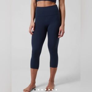 NWT Athleta 1X Elation Capri Leggings Navy